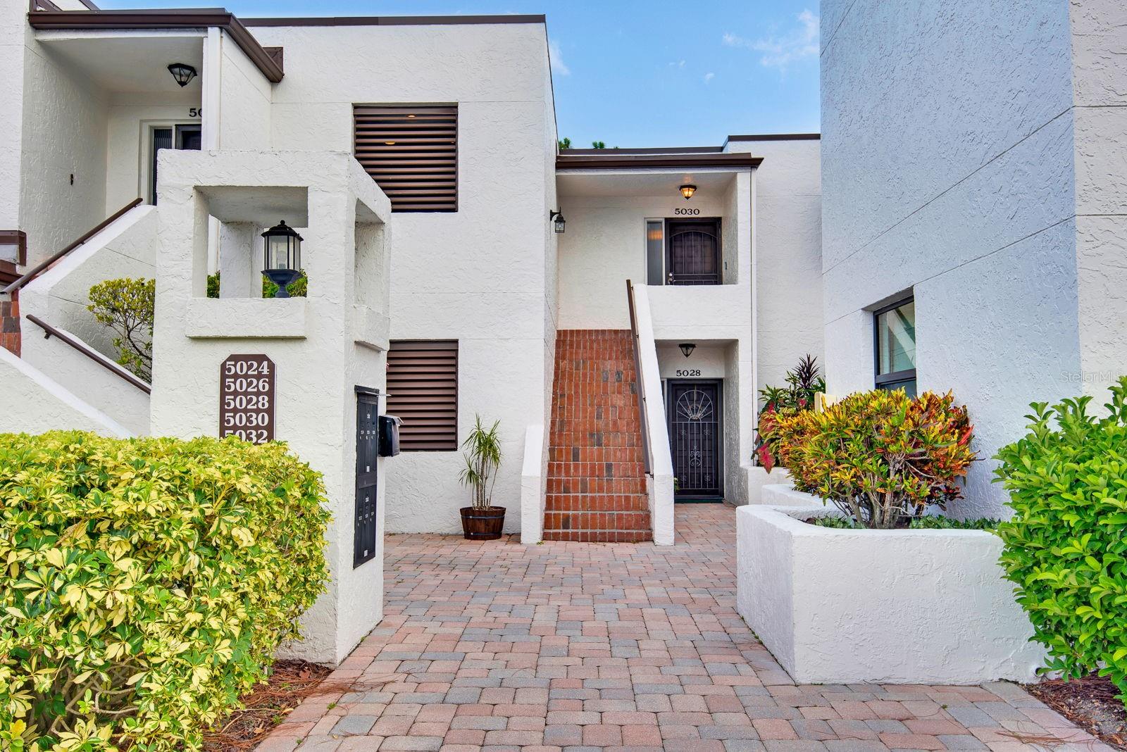 Condominium in SARASOTA, FL - Daniel Dourado