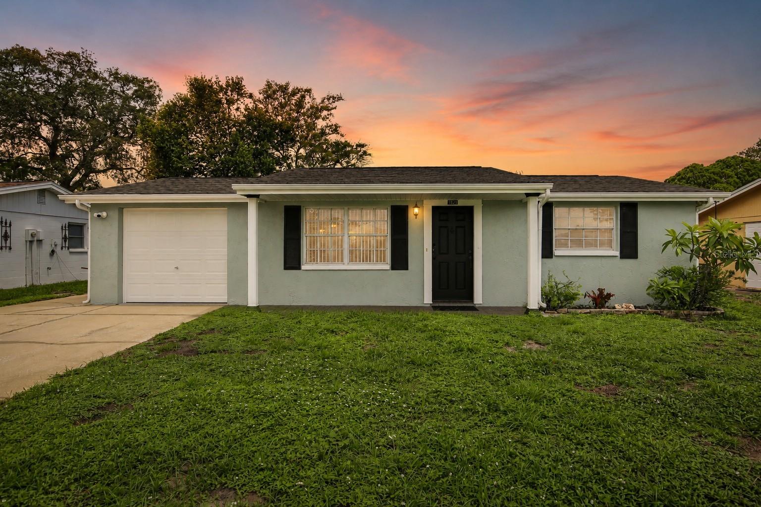 Single Family Residence in PORT RICHEY, FL - Daniel Dourado
