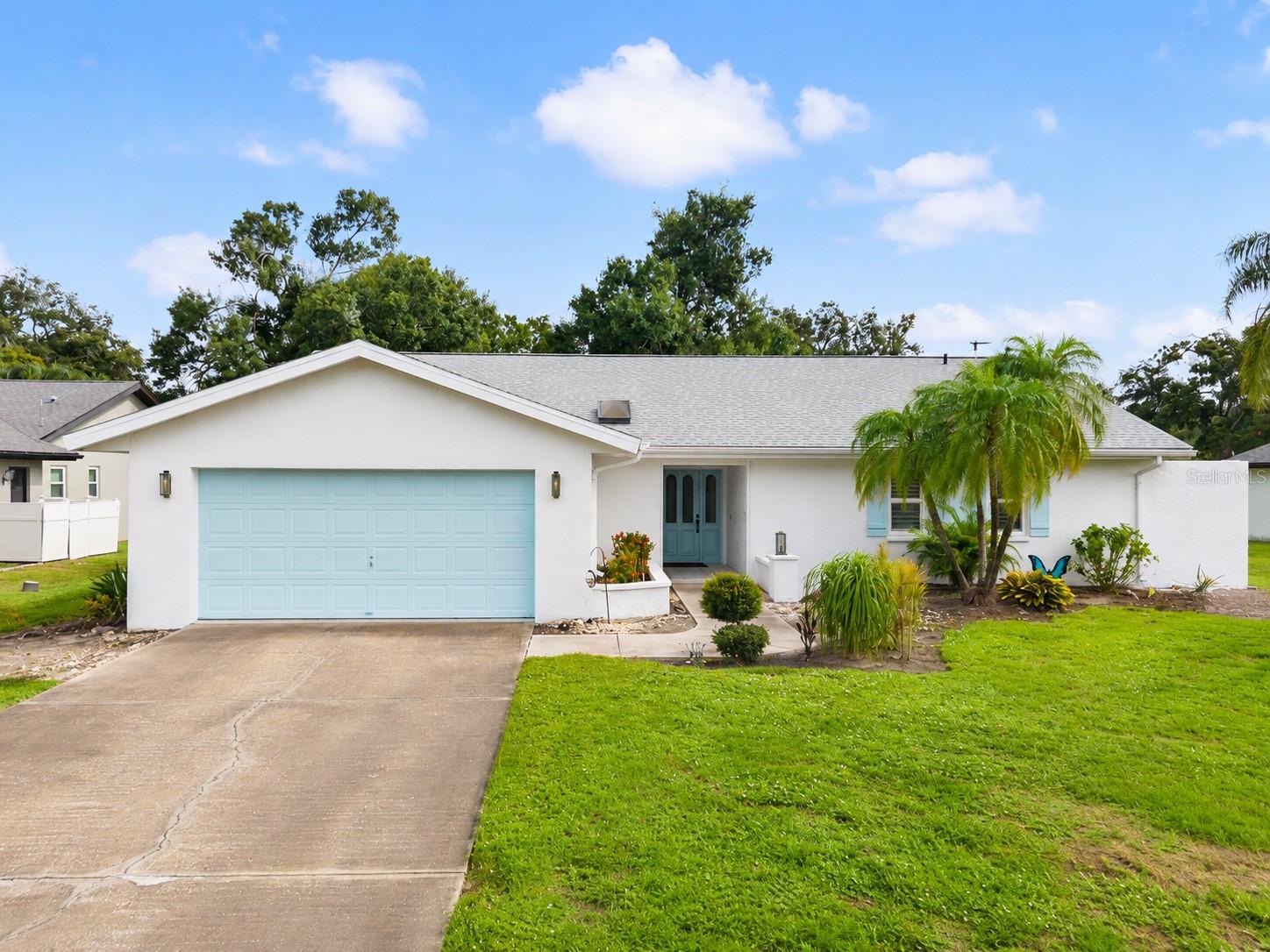 Single Family Residence in SARASOTA, FL - Daniel Dourado
