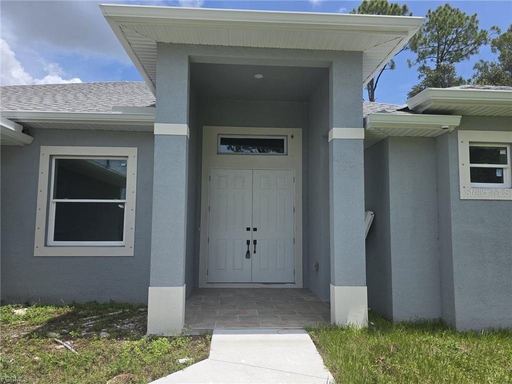 Single Family Residence in FORT MYERS, FL - Daniel Dourado
