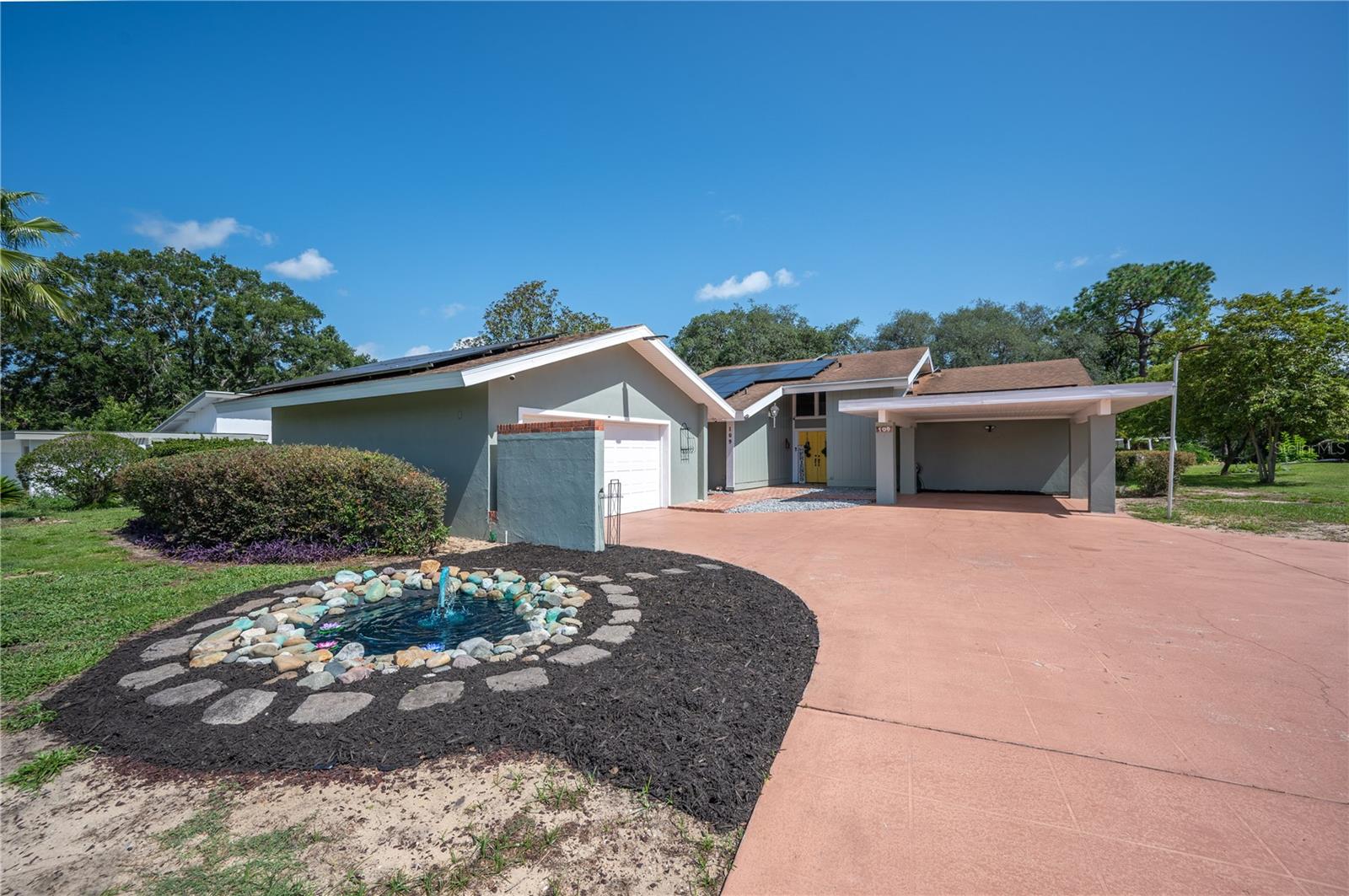 Single Family Residence in HAINES CITY, FL - Daniel Dourado