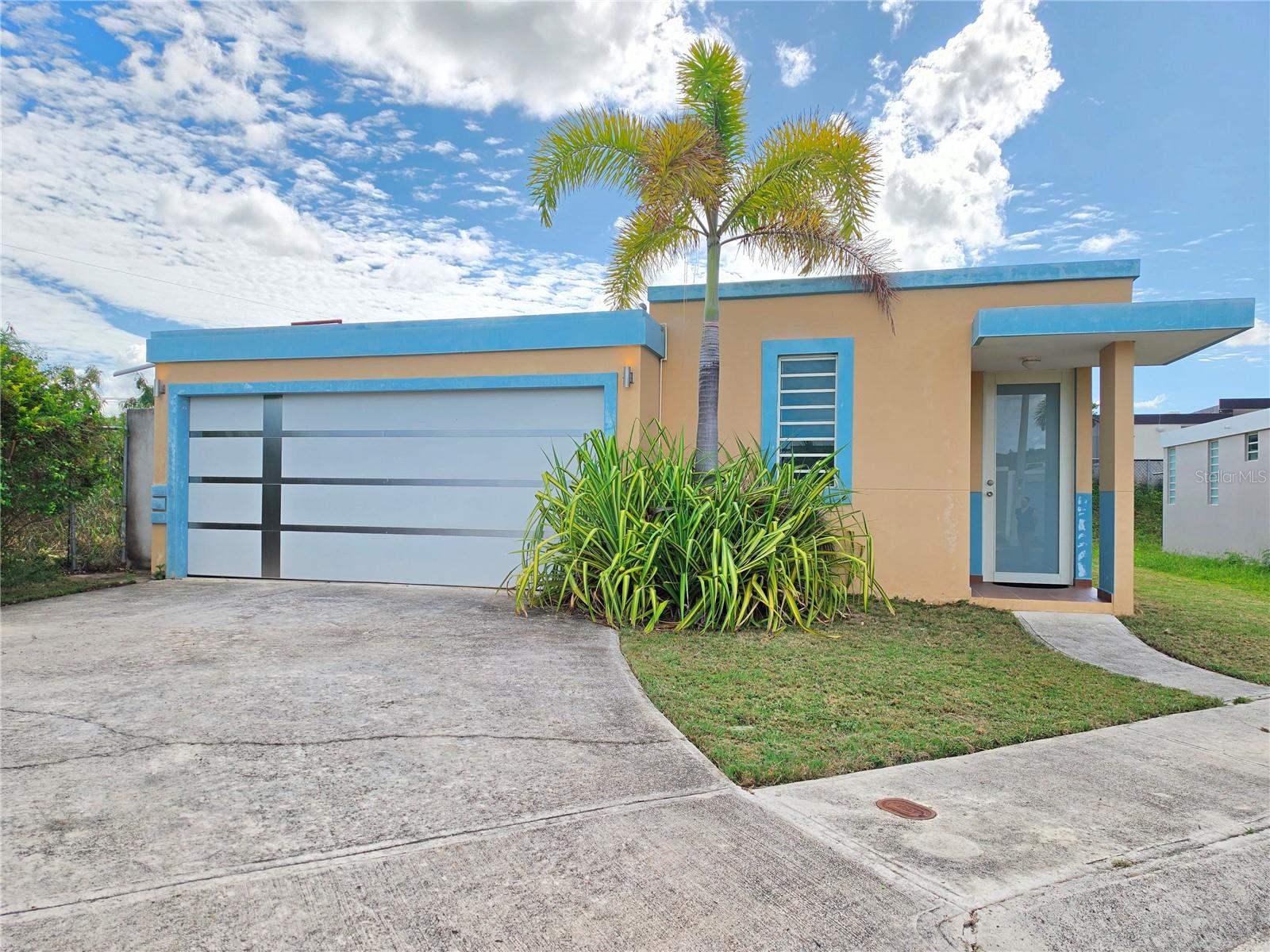 Single Family Residence in JUANA DIAZ, PR - Daniel Dourado