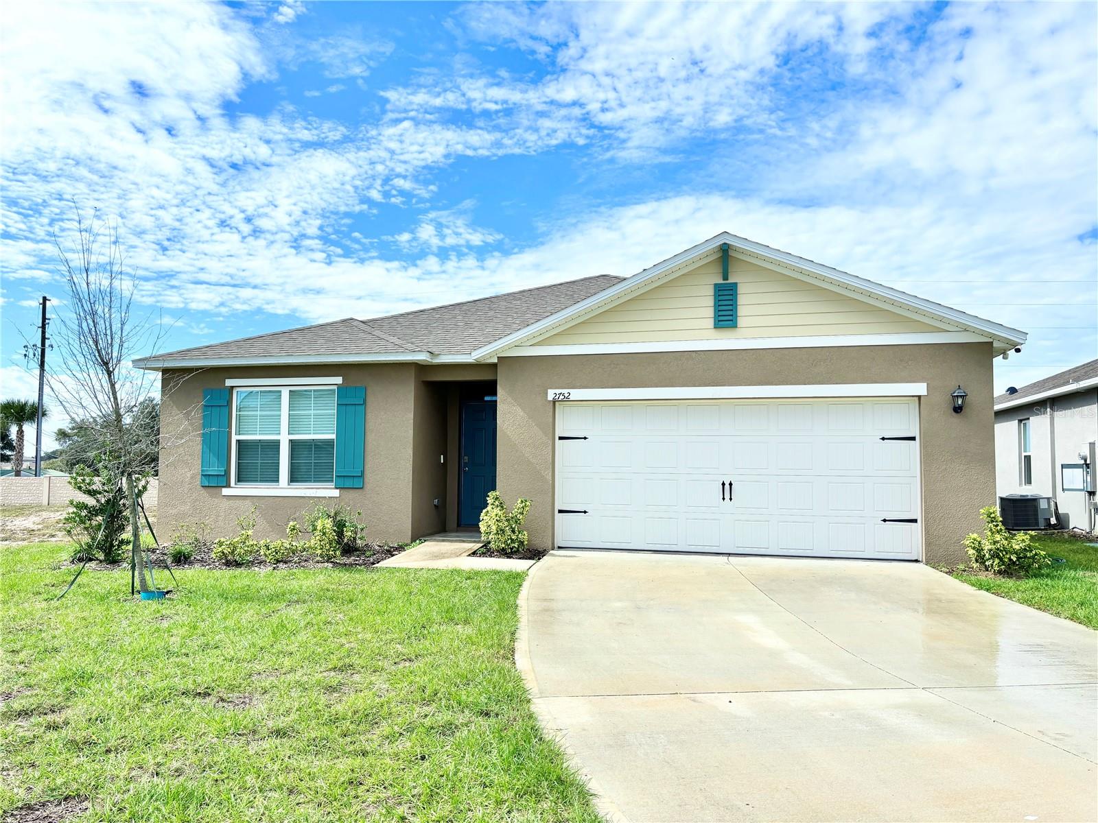 Single Family Residence in DAVENPORT, FL - Daniel Dourado