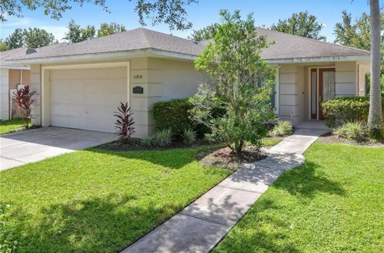 Single Family Residence em KISSIMMEE, FL - Daniel Dourado