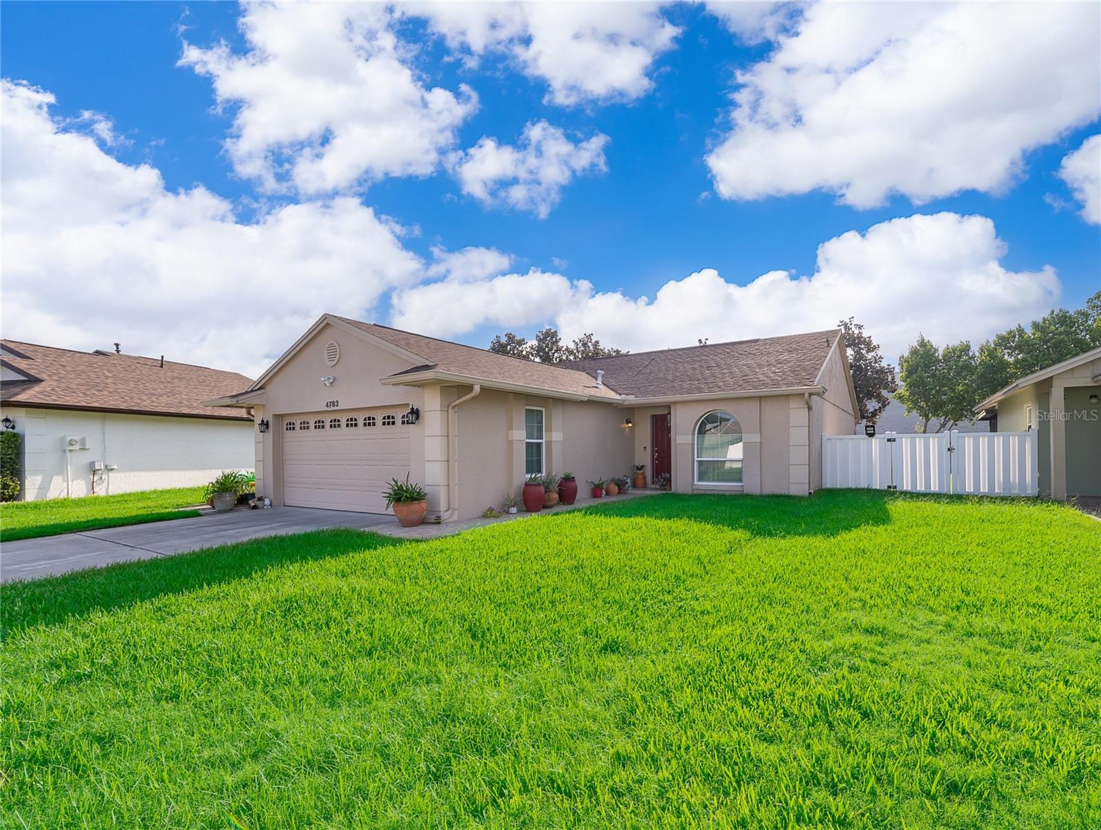 Single Family Residence em KISSIMMEE, FL - Daniel Dourado
