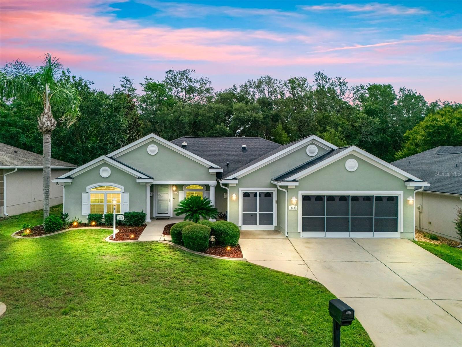 Single Family Residence in SUMMERFIELD, FL - Daniel Dourado