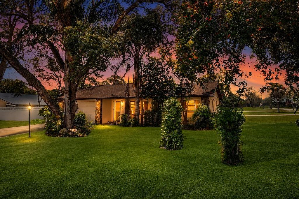 Single Family Residence em SPRING HILL, FL - Daniel Dourado