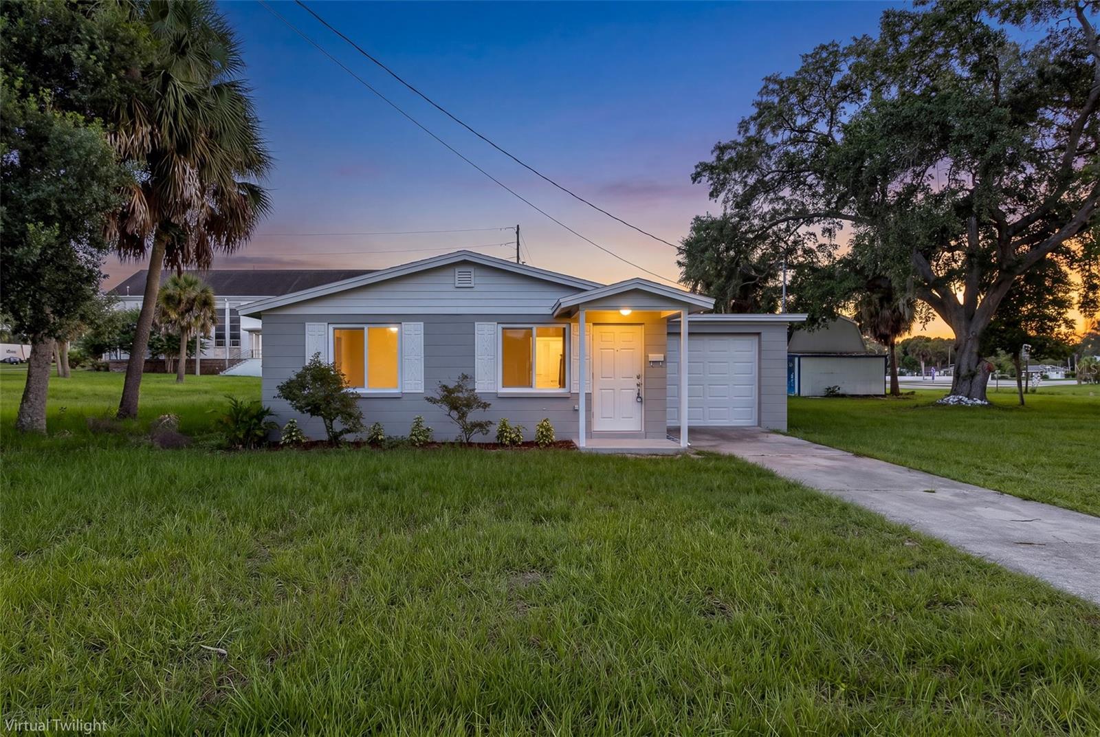 Single Family Residence in NEW PORT RICHEY, FL - Daniel Dourado