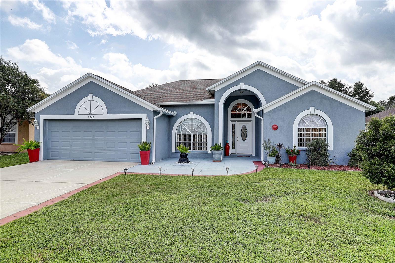 Single Family Residence in SEFFNER, FL - Daniel Dourado