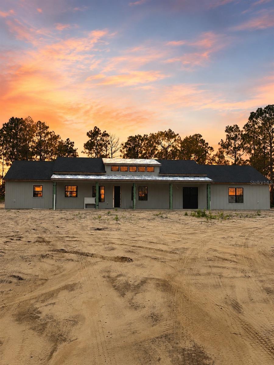 Single Family Residence in MORRISTON, FL - Daniel Dourado