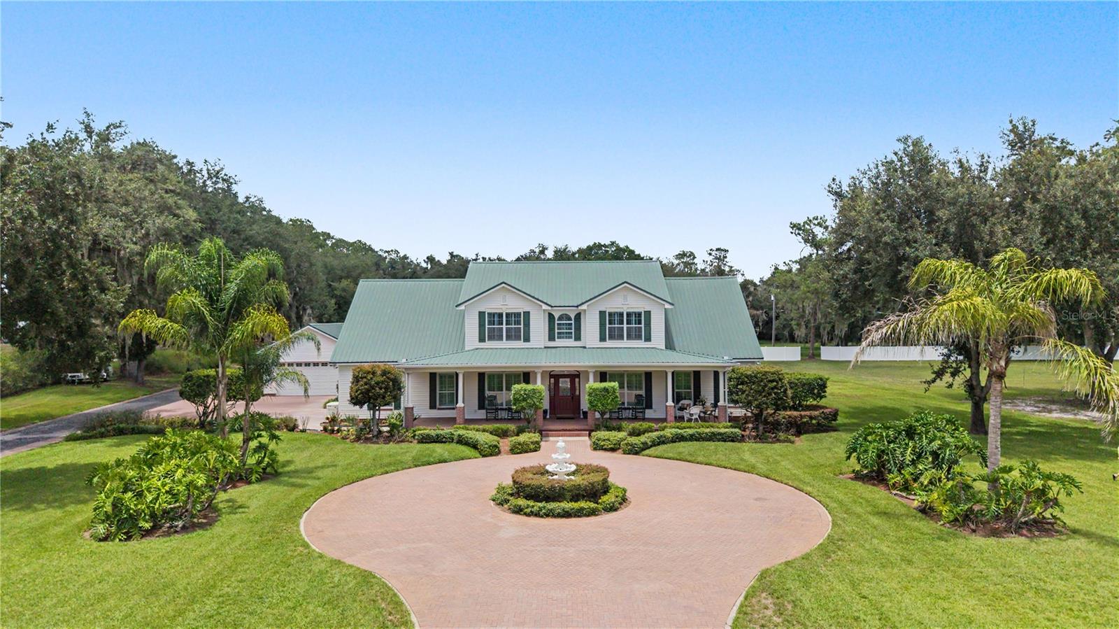 Single Family Residence in PLANT CITY, FL - Daniel Dourado