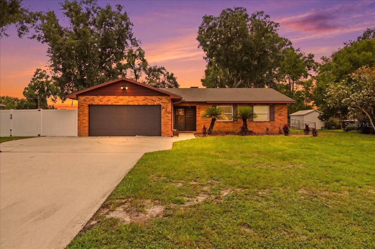 Single Family Residence in LAKELAND, FL - Daniel Dourado