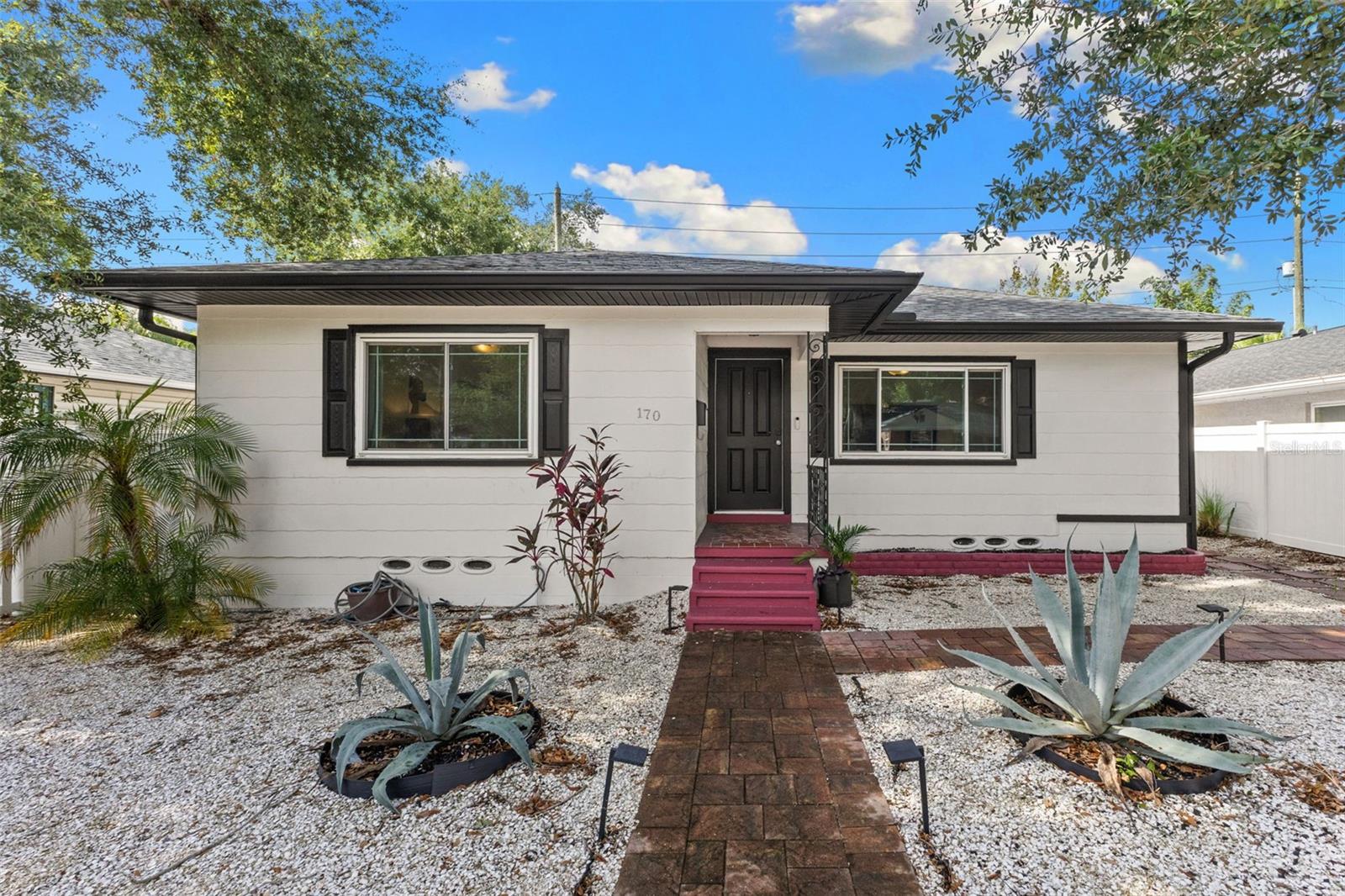 Single Family Residence em ST PETERSBURG, FL - Daniel Dourado