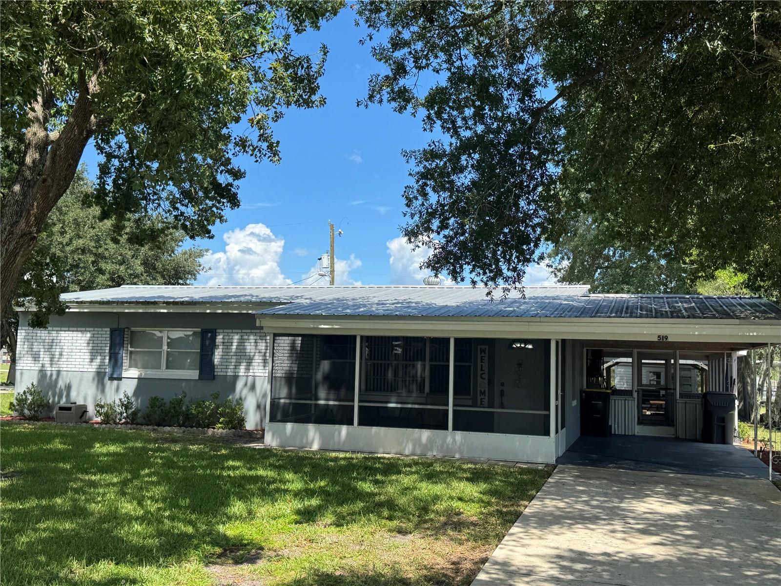 Single Family Residence in FROSTPROOF, FL - Daniel Dourado