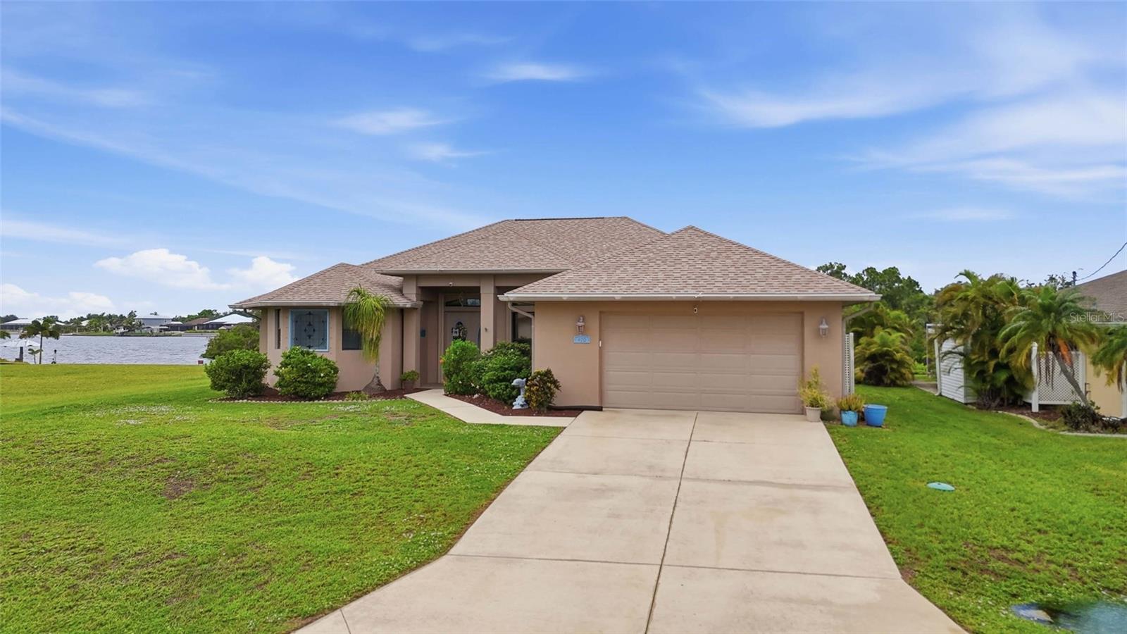 Single Family Residence in PORT CHARLOTTE, FL - Daniel Dourado