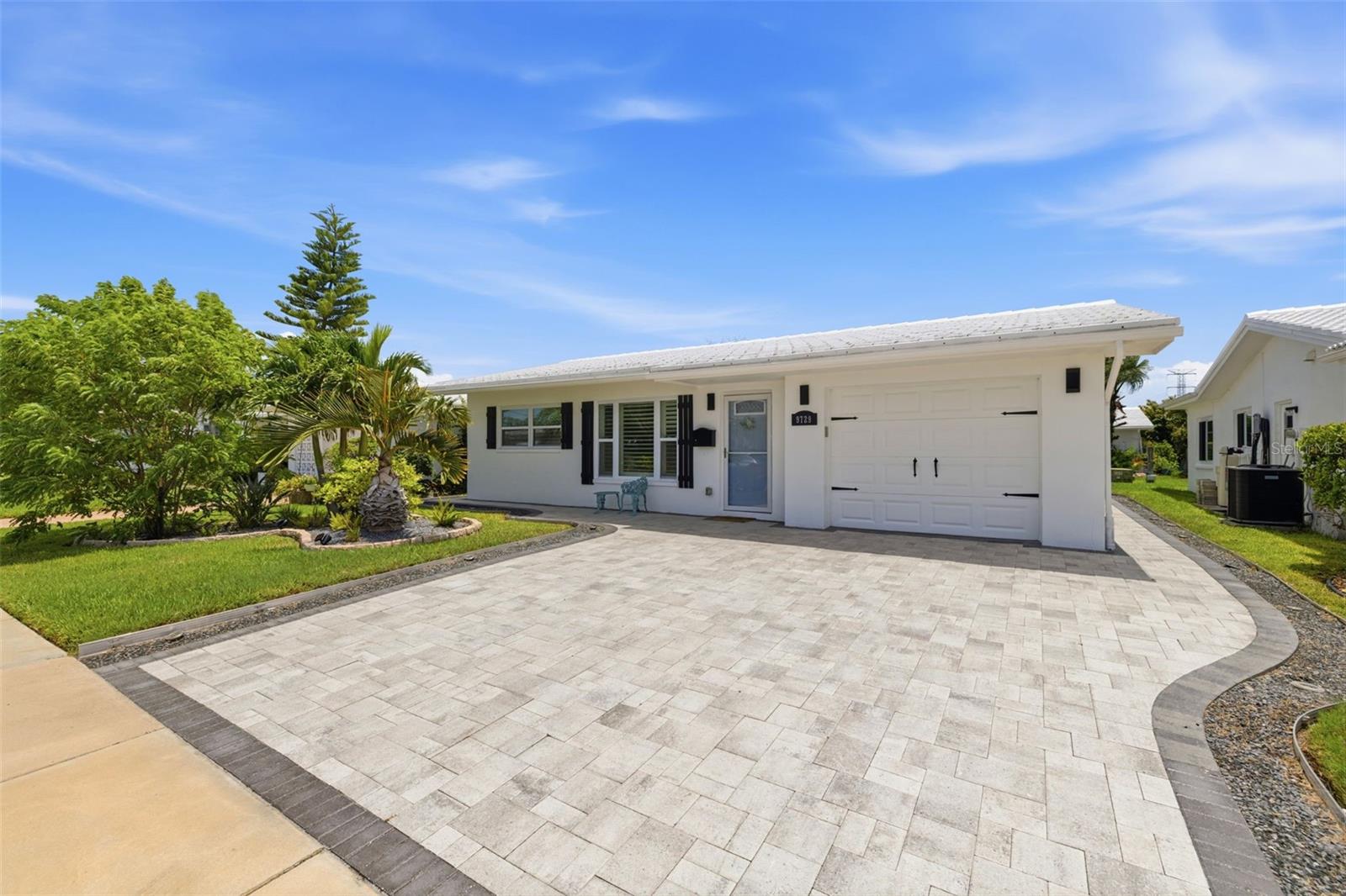 Single Family Residence em PINELLAS PARK, FL - Daniel Dourado
