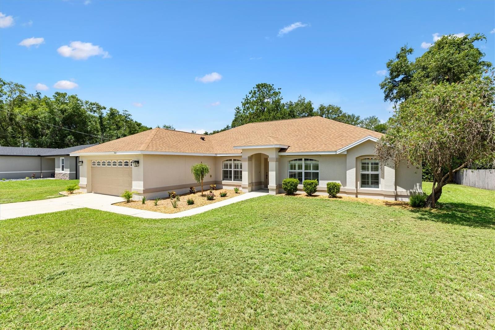 Single Family Residence em BELLEVIEW, FL - Daniel Dourado