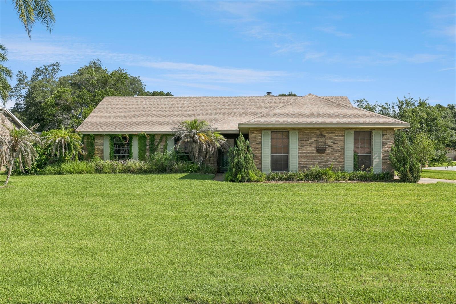 Single Family Residence in DEBARY, FL - Daniel Dourado