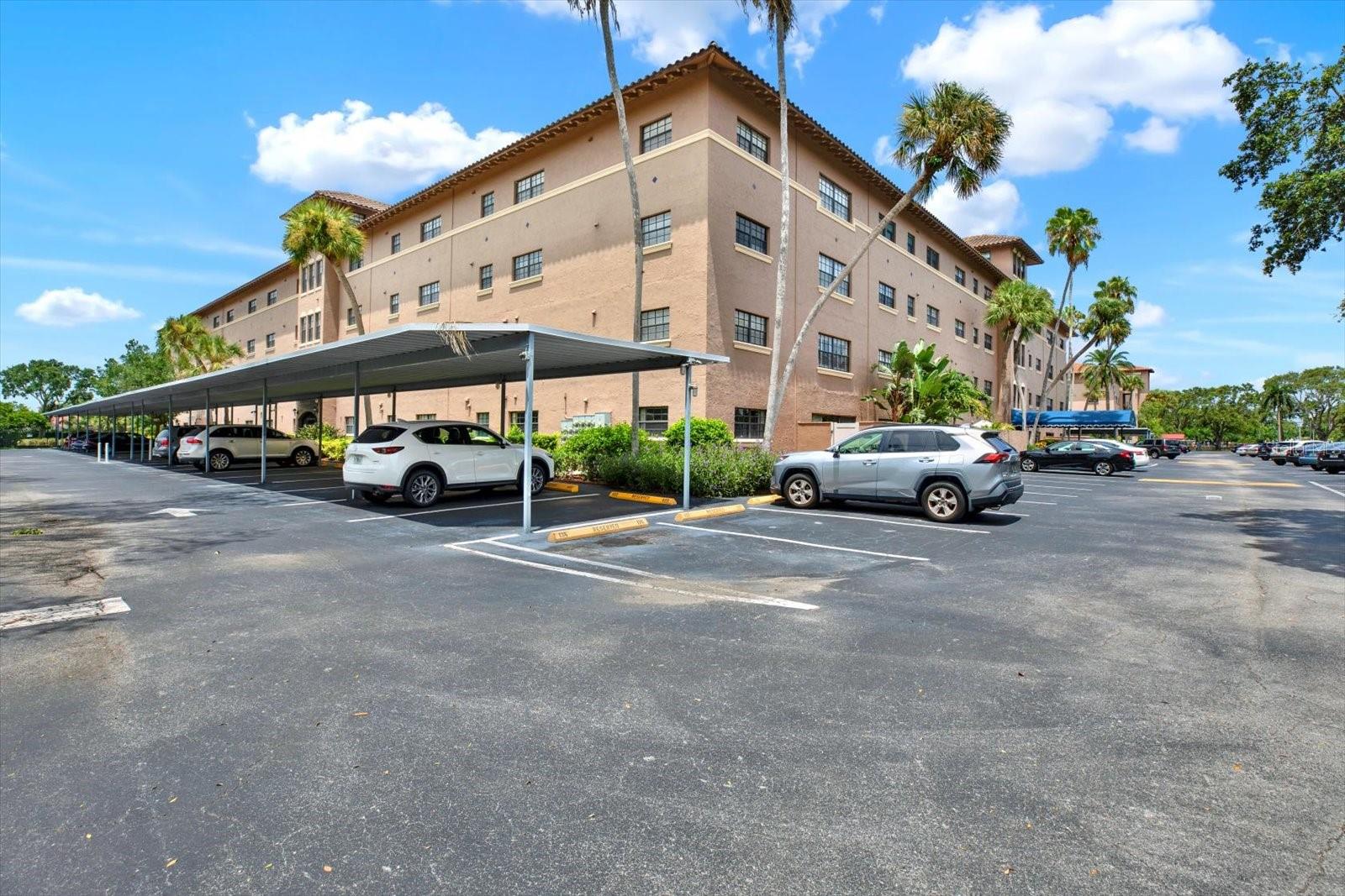 Condominium in GULFPORT, FL - Daniel Dourado