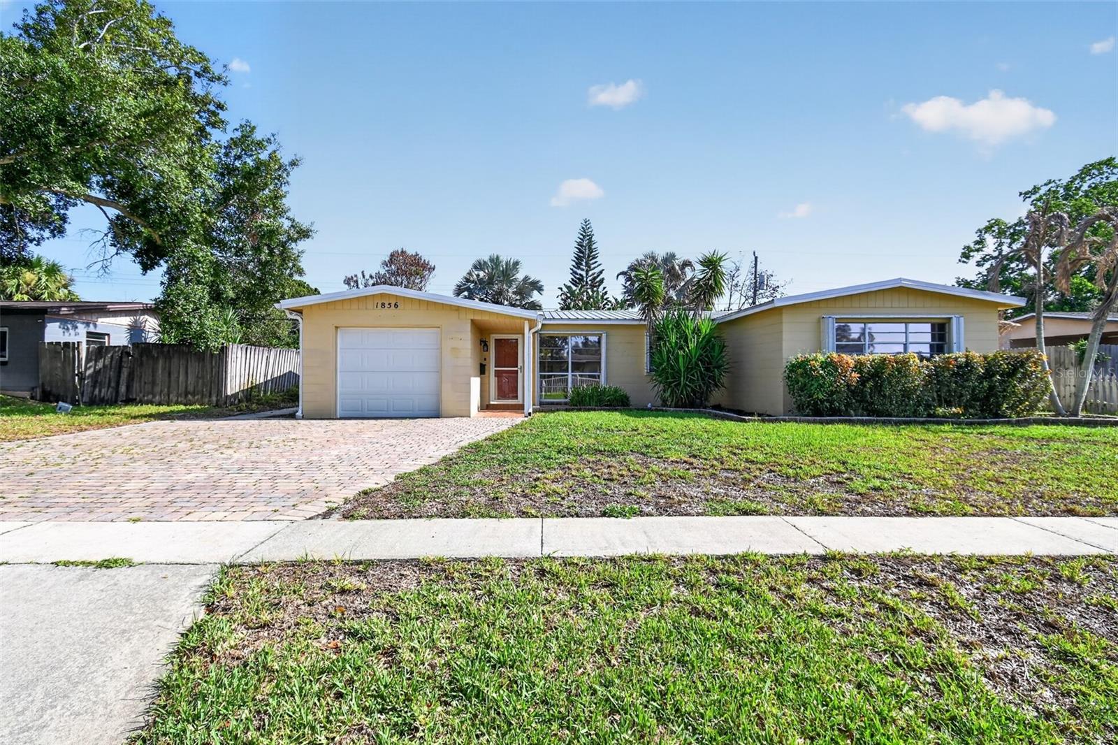 Single Family Residence in MELBOURNE, FL - Daniel Dourado