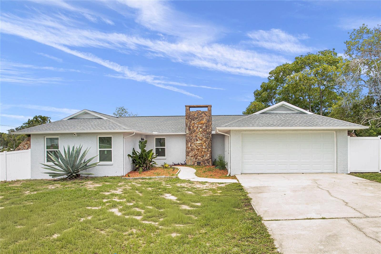 Single Family Residence em SPRING HILL, FL - Daniel Dourado
