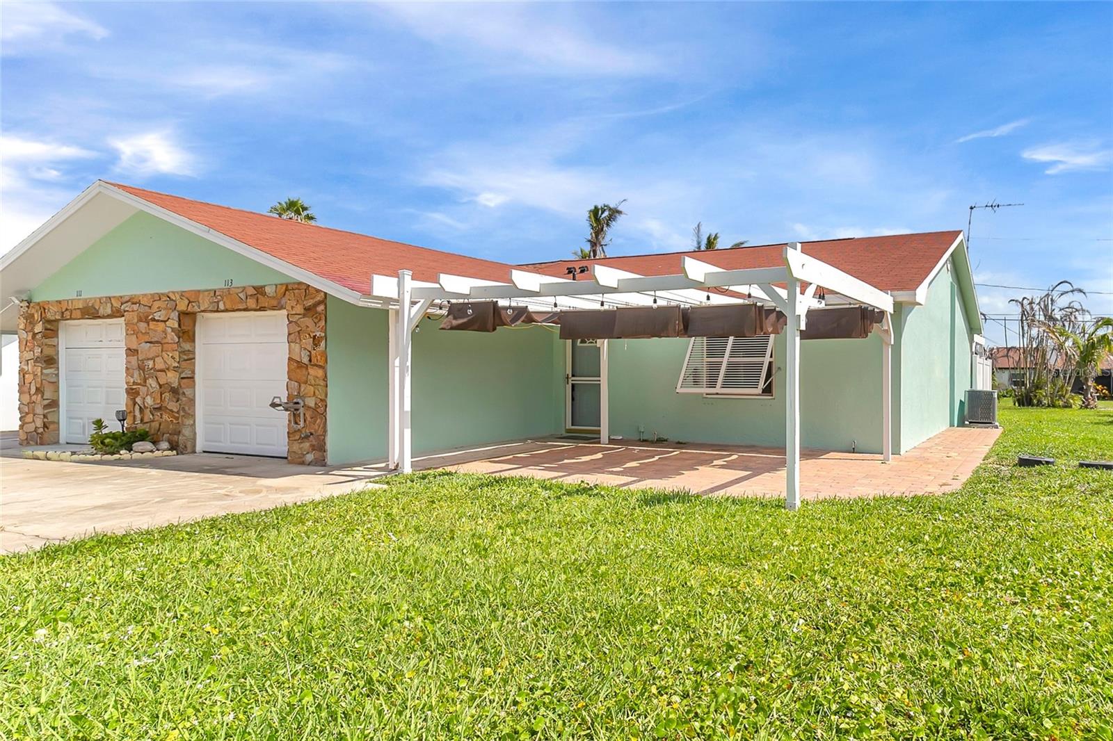 Single Family Residence em MELBOURNE BEACH, FL - Daniel Dourado