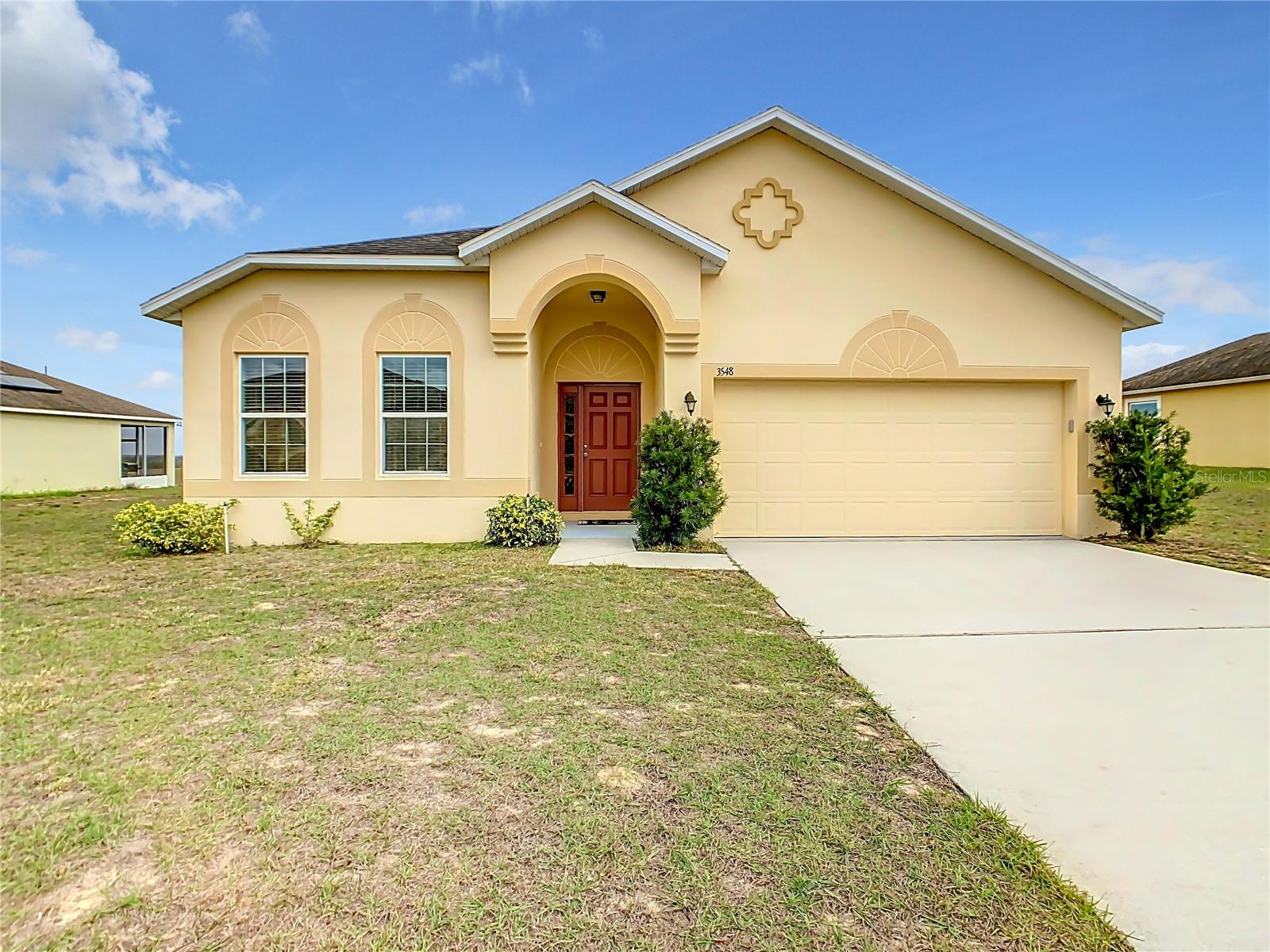Single Family Residence in DUNDEE, FL - Daniel Dourado