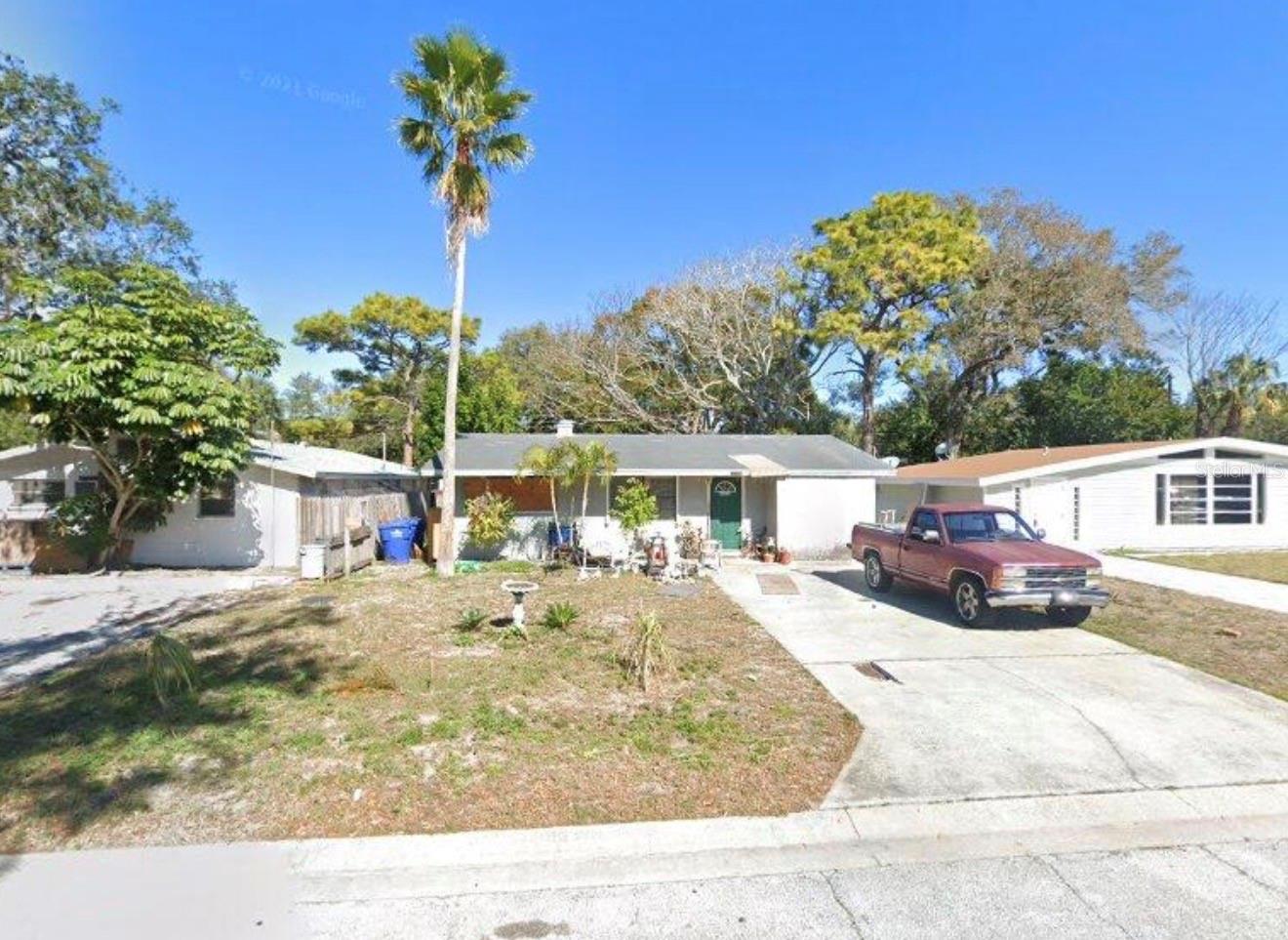Single Family Residence em ST PETERSBURG, FL - Daniel Dourado
