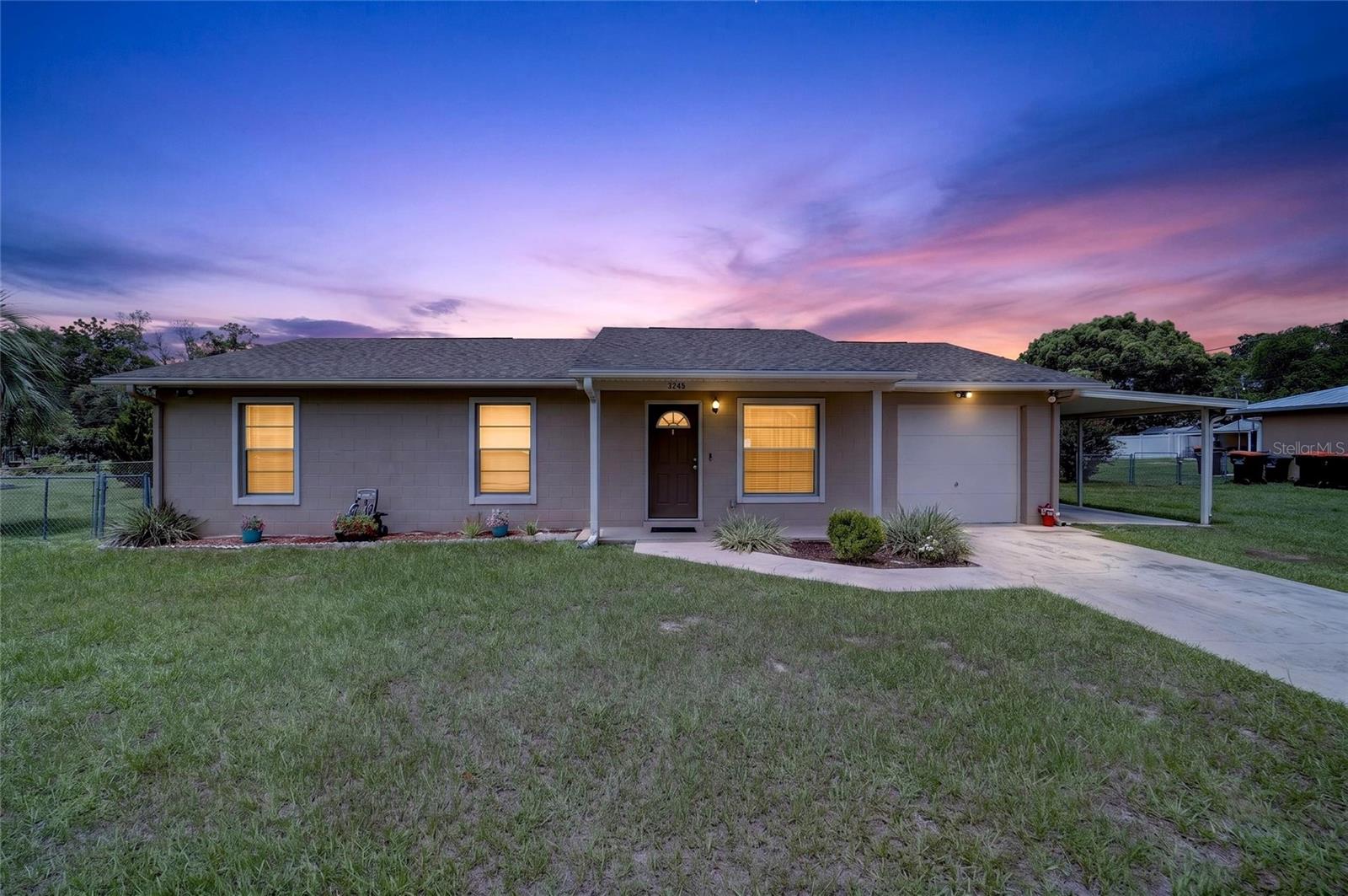 Single Family Residence em BELLEVIEW, FL - Daniel Dourado