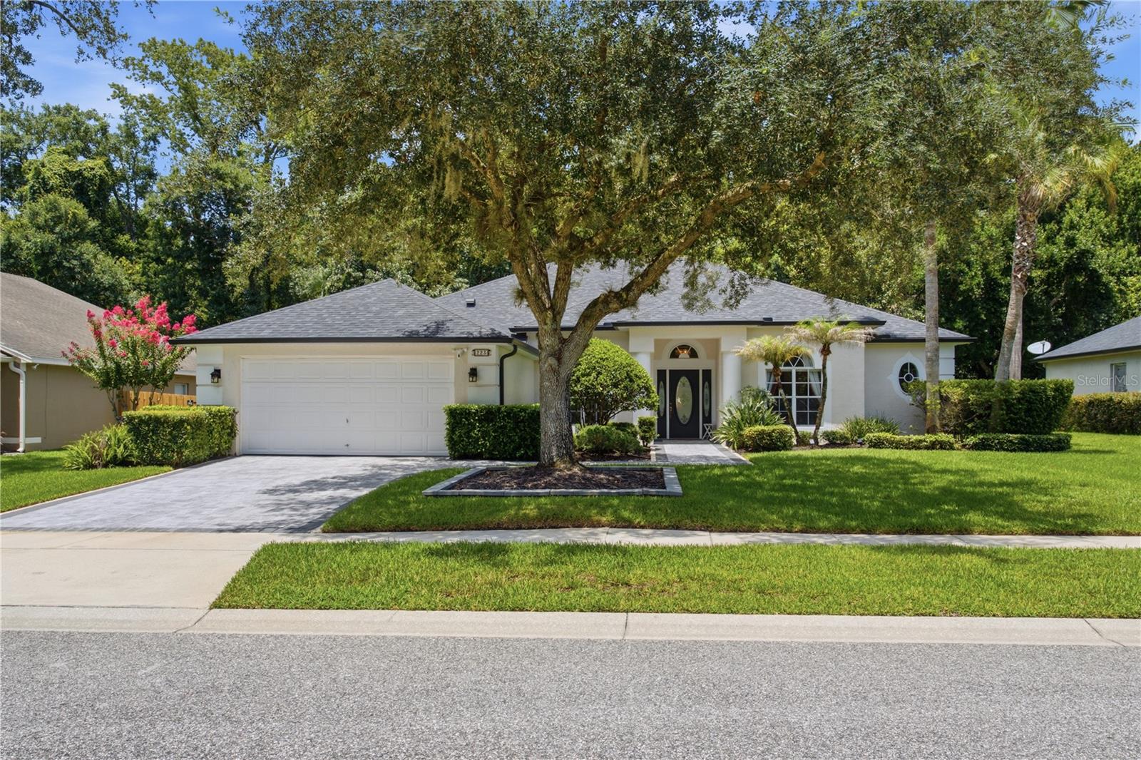 Single Family Residence em WINTER SPRINGS, FL - Daniel Dourado