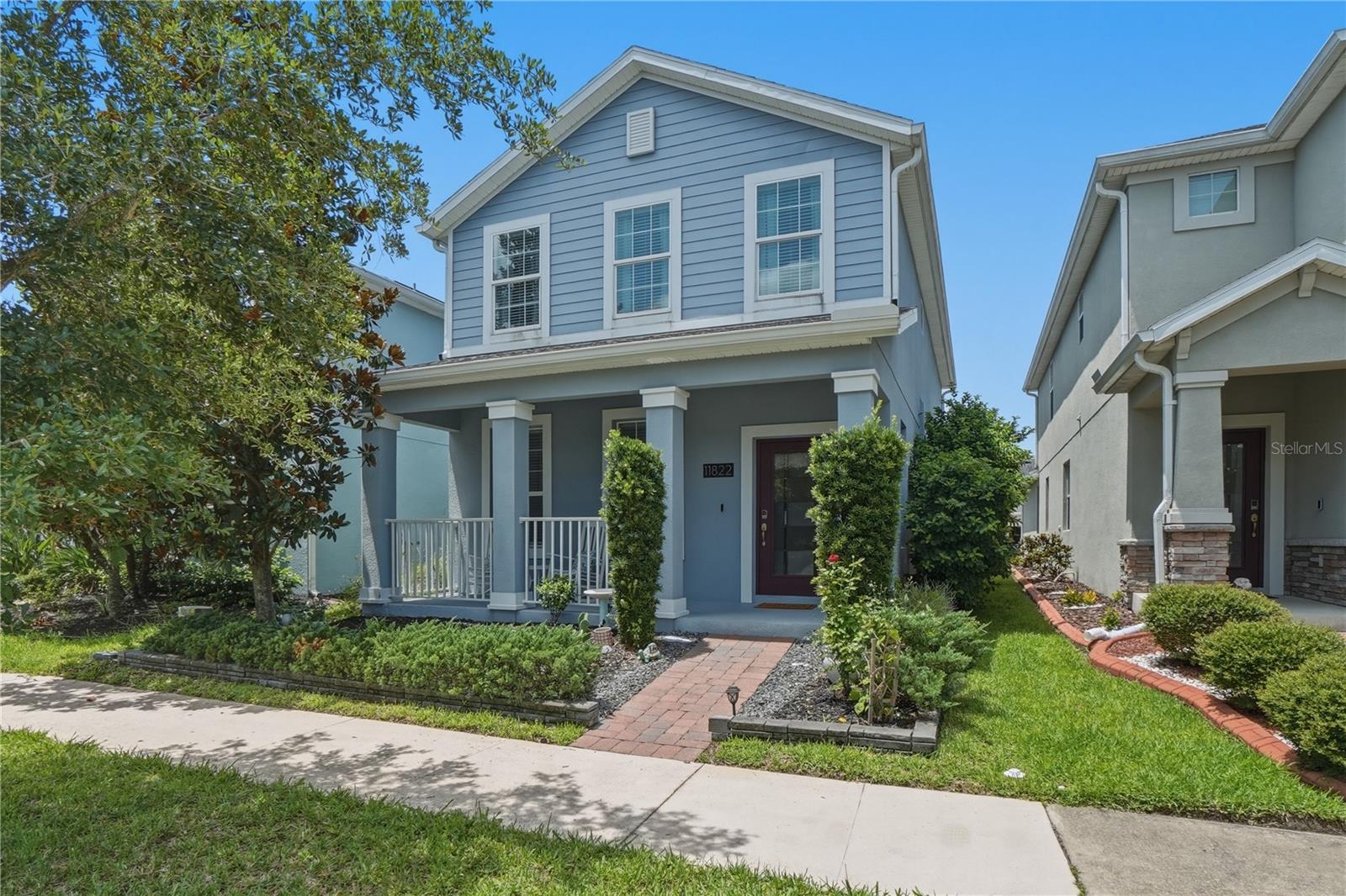 Single Family Residence in ORLANDO, FL - Daniel Dourado