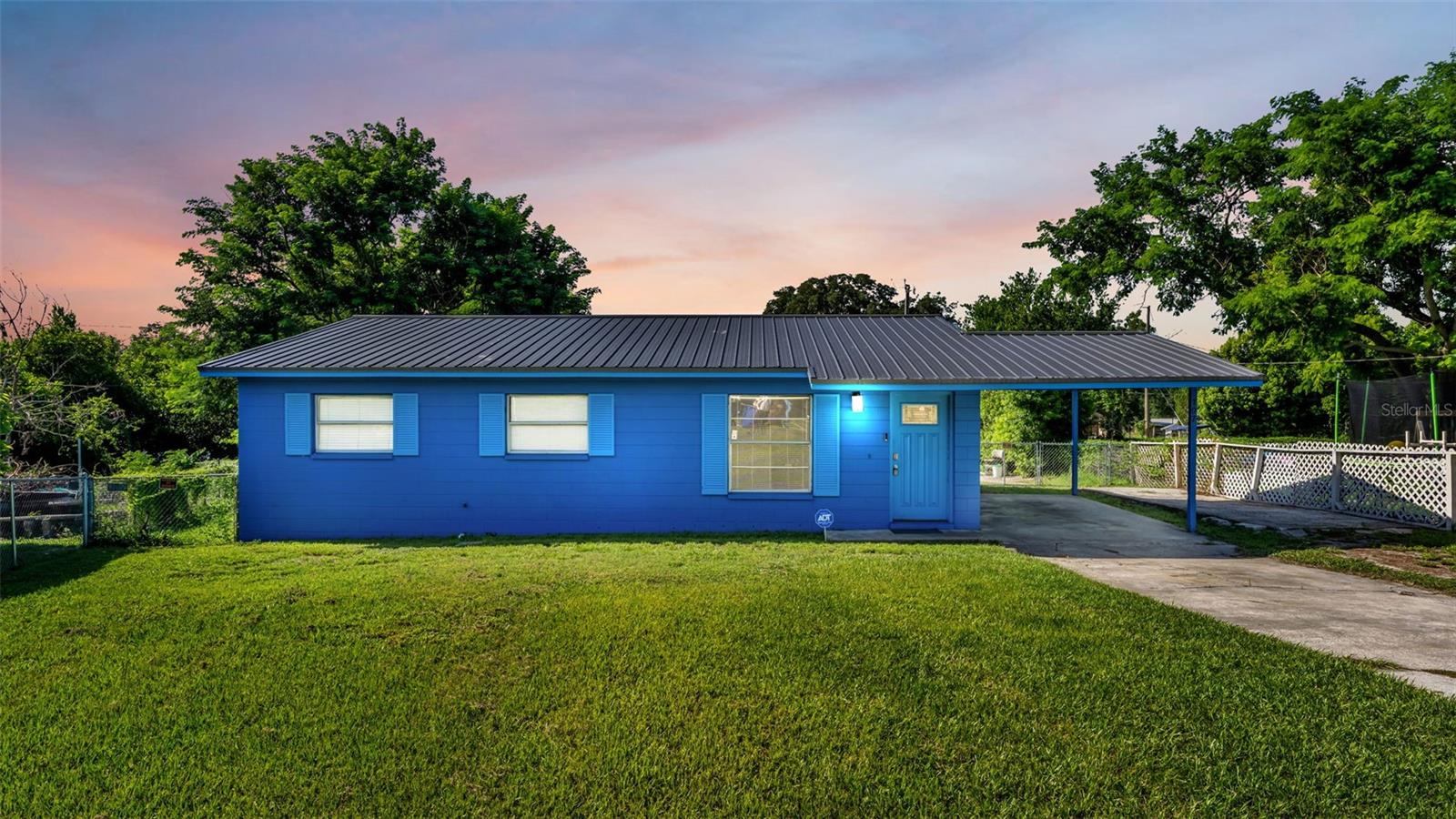Single Family Residence in LAKELAND, FL - Daniel Dourado