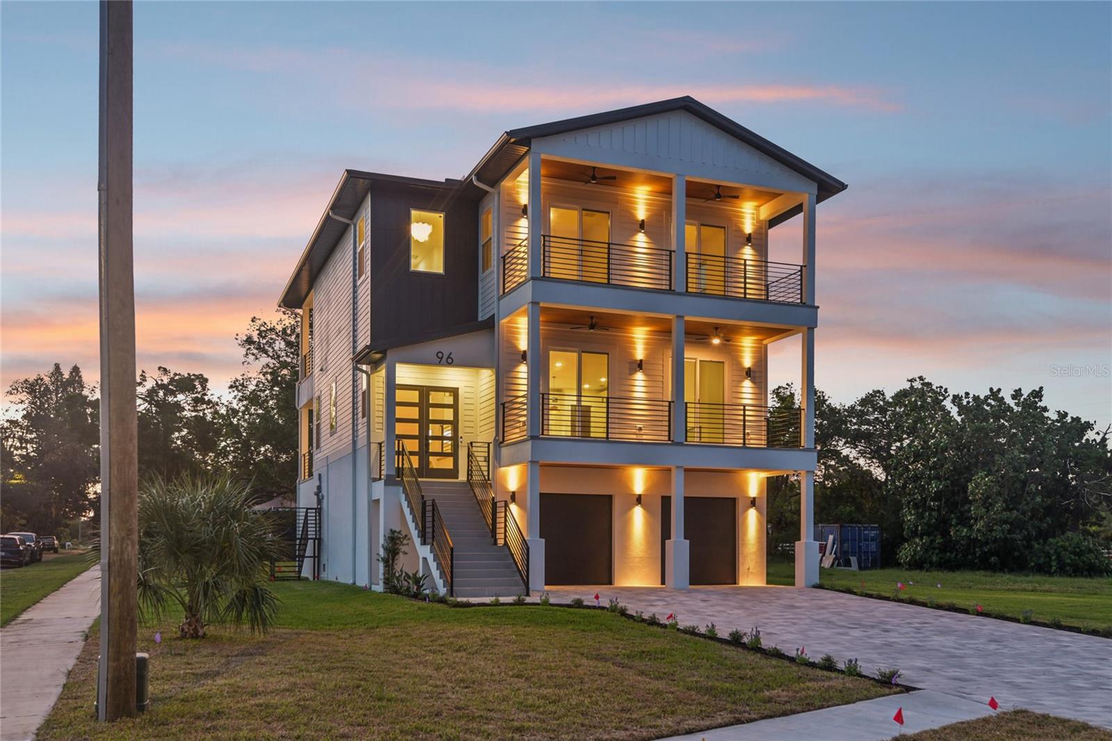 Single Family Residence in TARPON SPRINGS, FL - Daniel Dourado