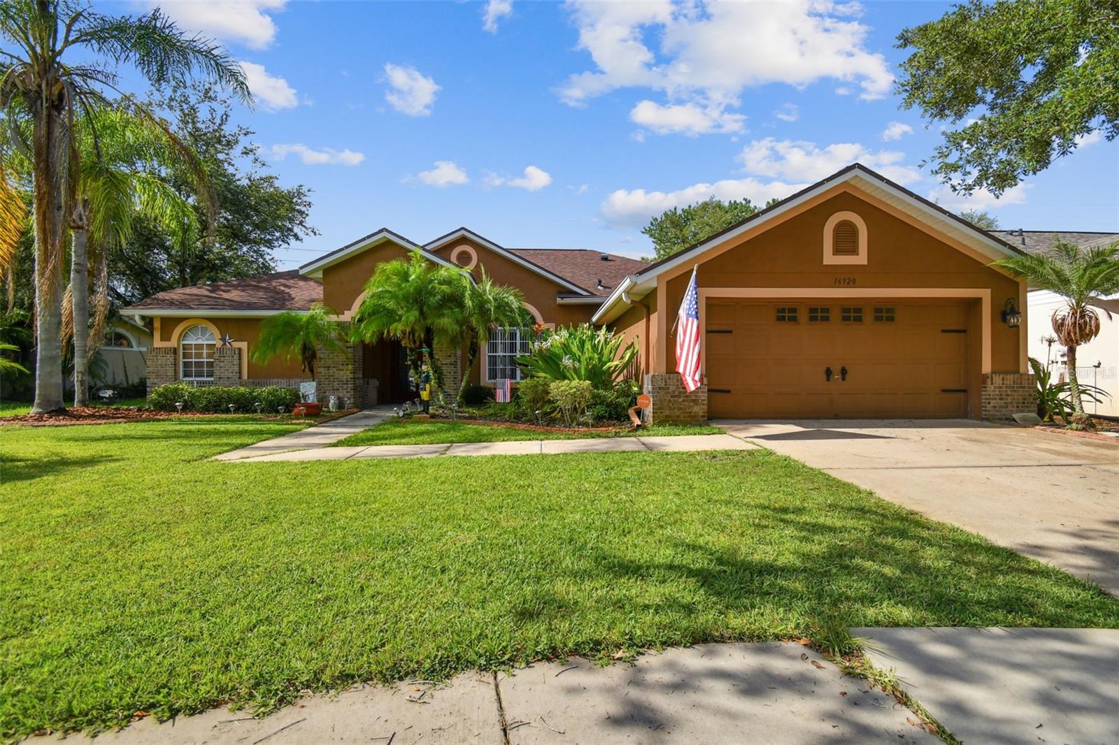 Single Family Residence em LITHIA, FL - Daniel Dourado