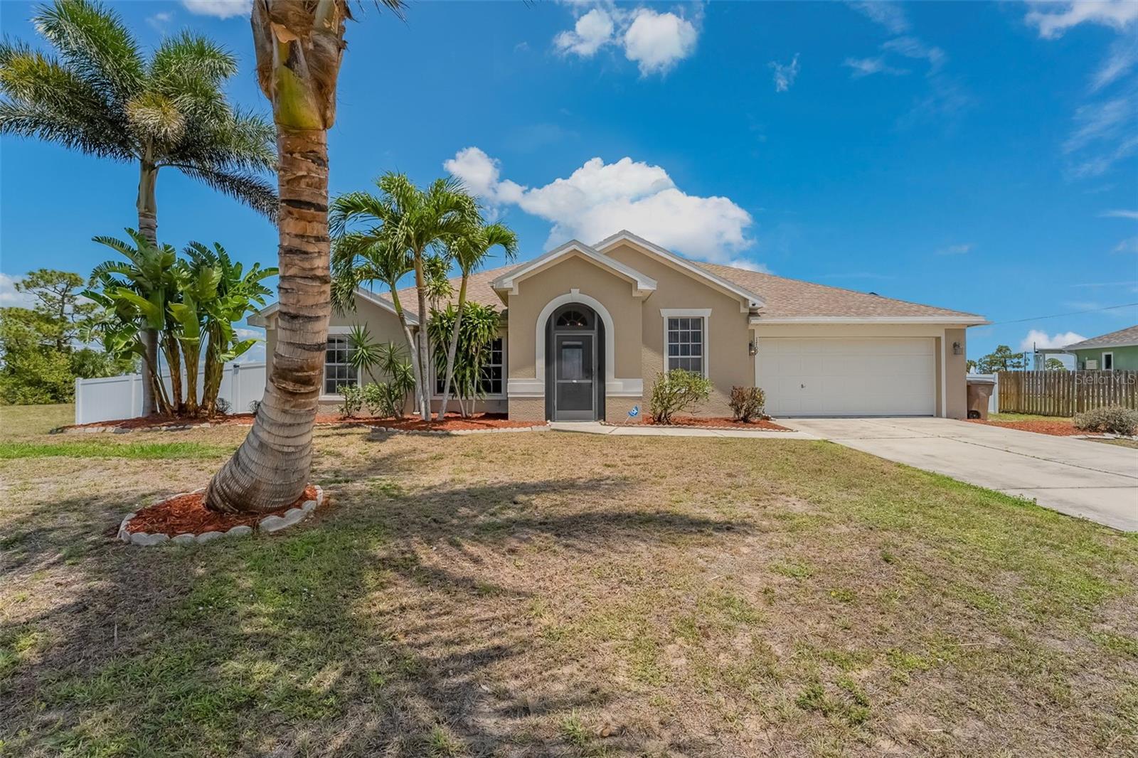 Single Family Residence in CAPE CORAL, FL - Daniel Dourado