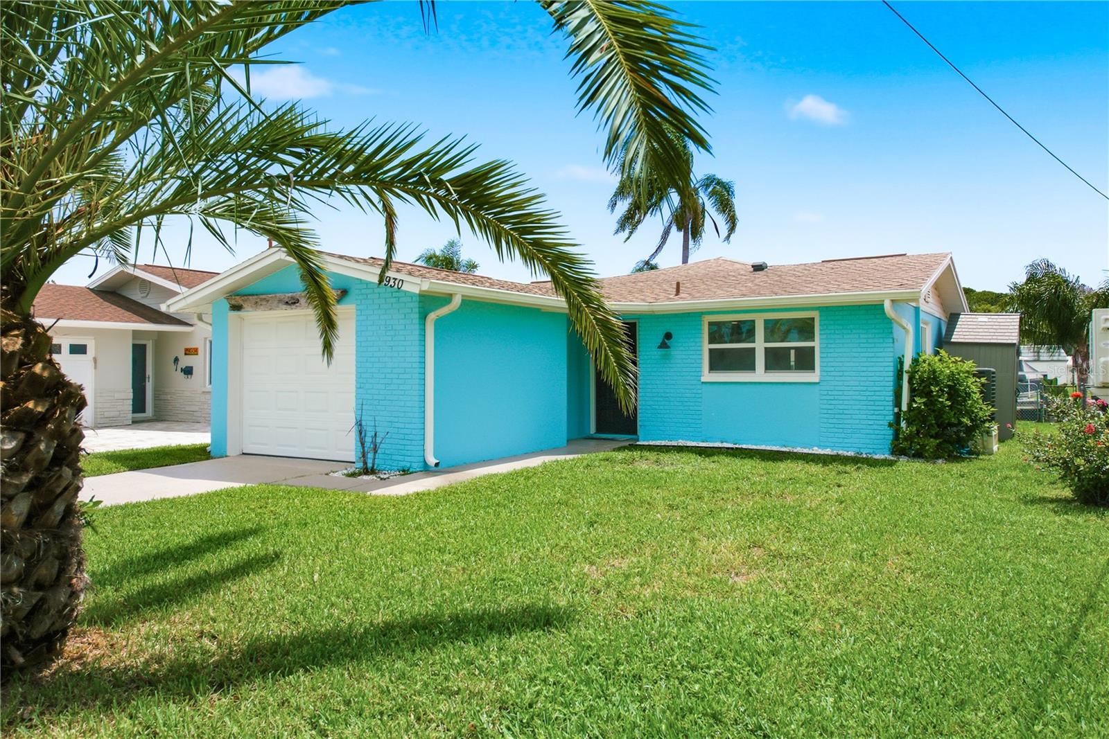Single Family Residence in NEW PORT RICHEY, FL - Daniel Dourado