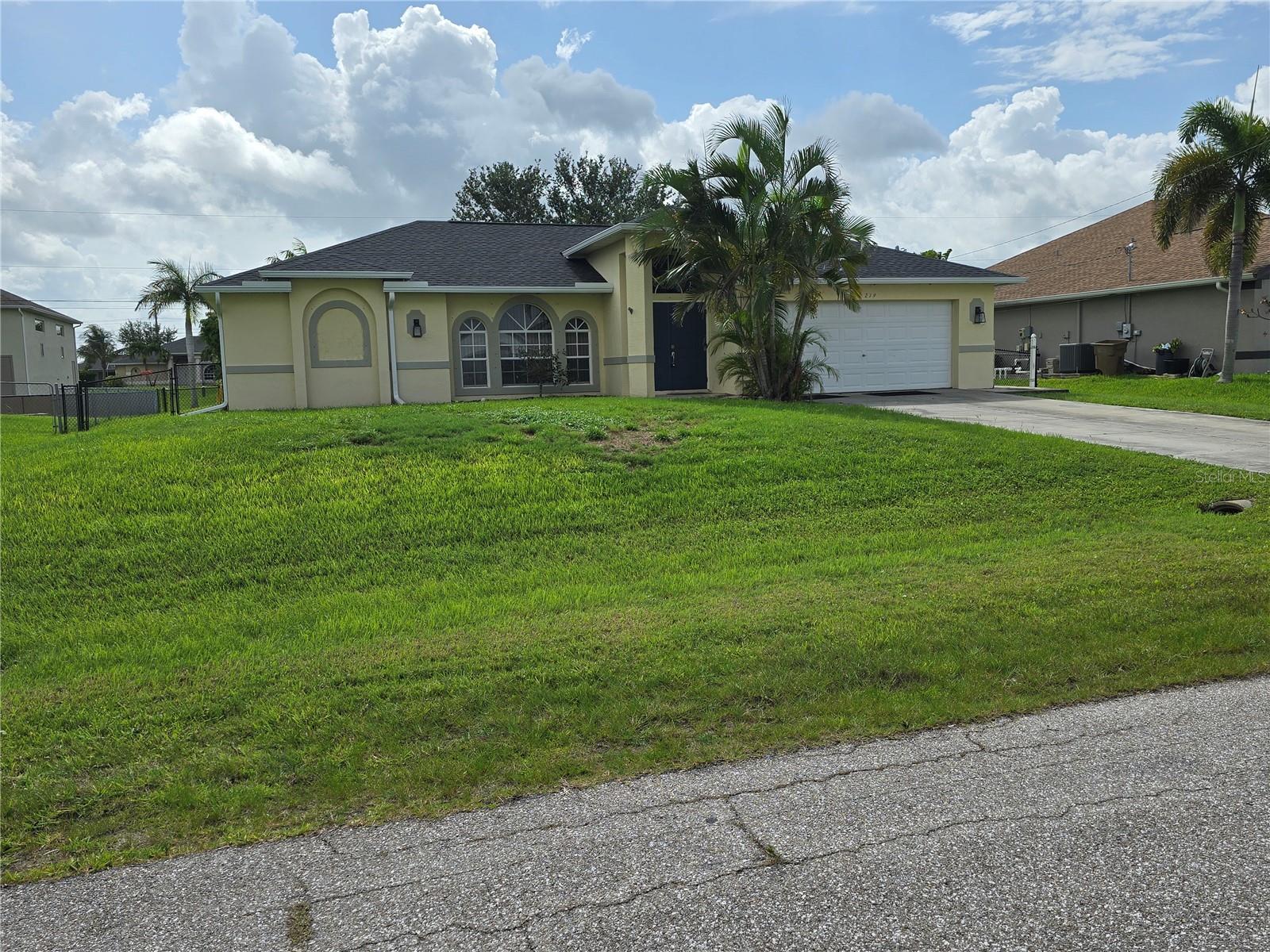 Single Family Residence in CAPE CORAL, FL - Daniel Dourado