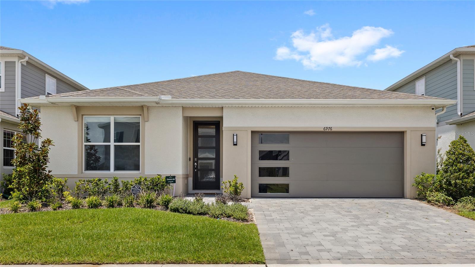 Single Family Residence in ORLANDO, FL - Daniel Dourado