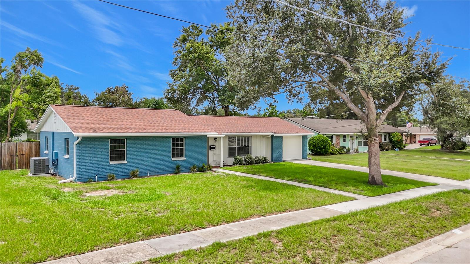 Single Family Residence em BRANDON, FL - Daniel Dourado