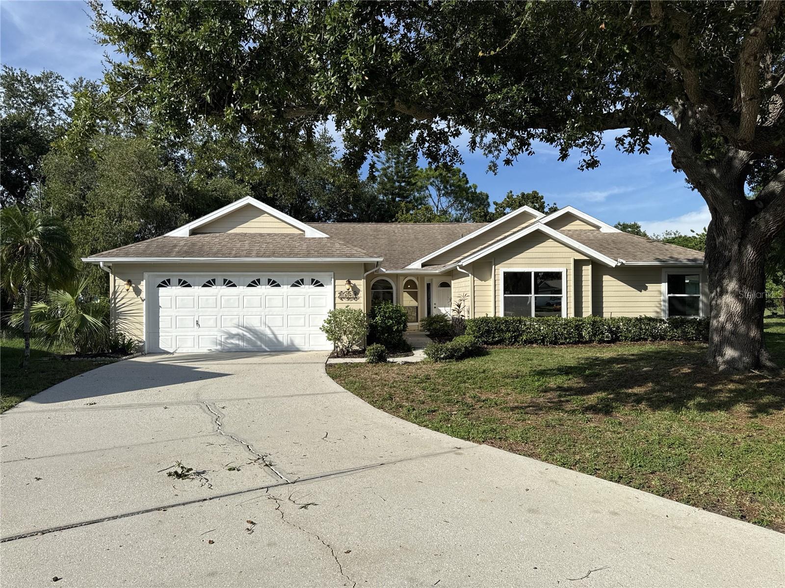 Single Family Residence em BRADENTON, FL - Daniel Dourado