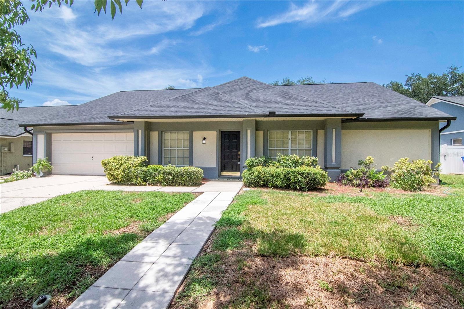 Single Family Residence in VALRICO, FL - Daniel Dourado