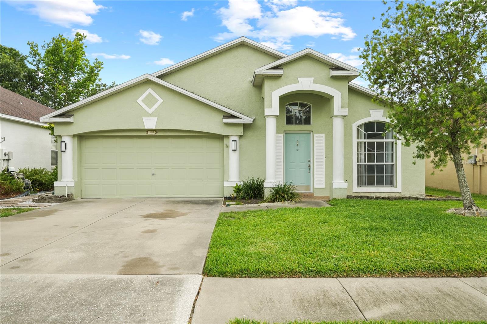 Single Family Residence in LAND O LAKES, FL - Daniel Dourado
