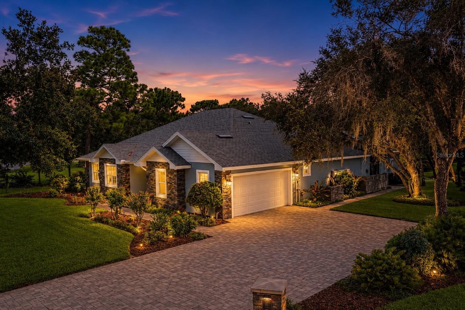 Single Family Residence in HAINES CITY, FL - Daniel Dourado