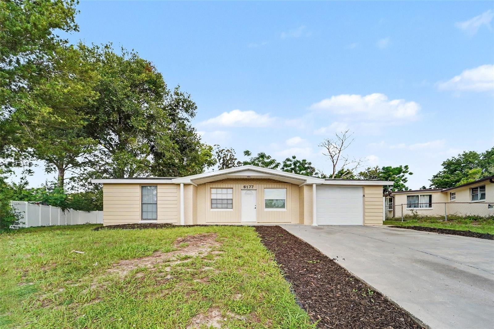 Single Family Residence in NEW PORT RICHEY, FL - Daniel Dourado