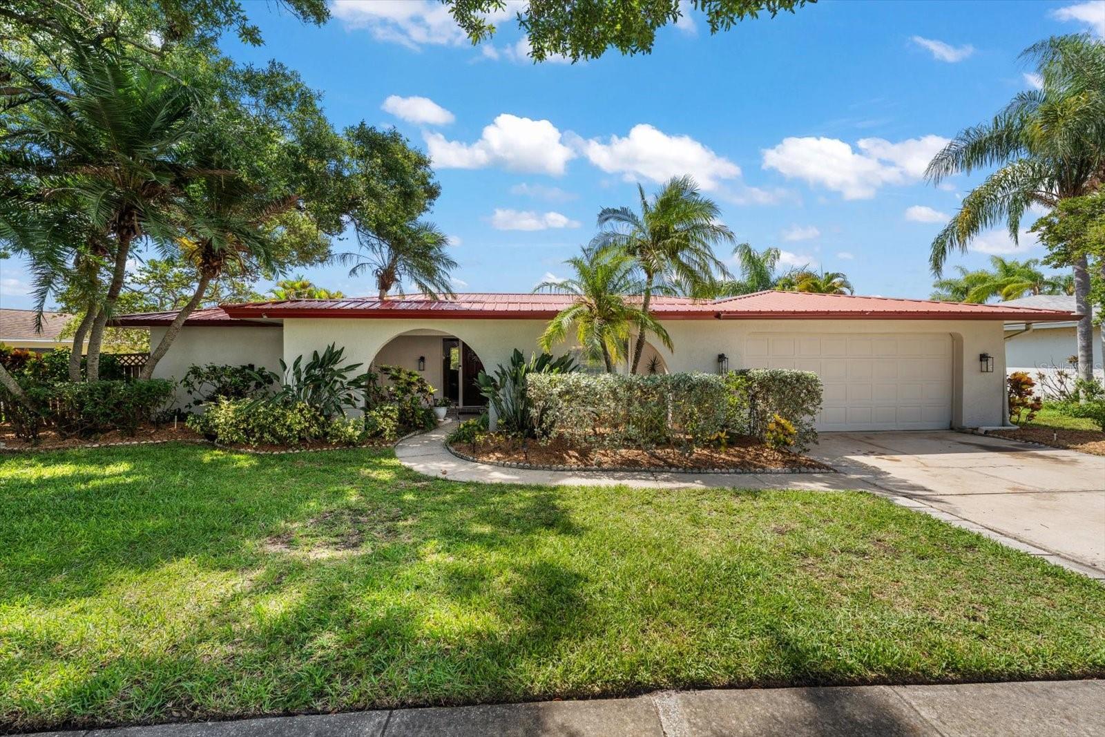 Single Family Residence in CLEARWATER, FL - Daniel Dourado