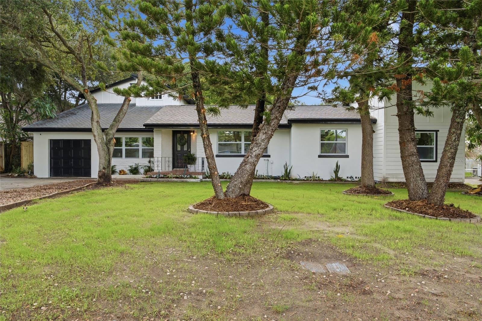 Single Family Residence in CLEARWATER, FL - Daniel Dourado