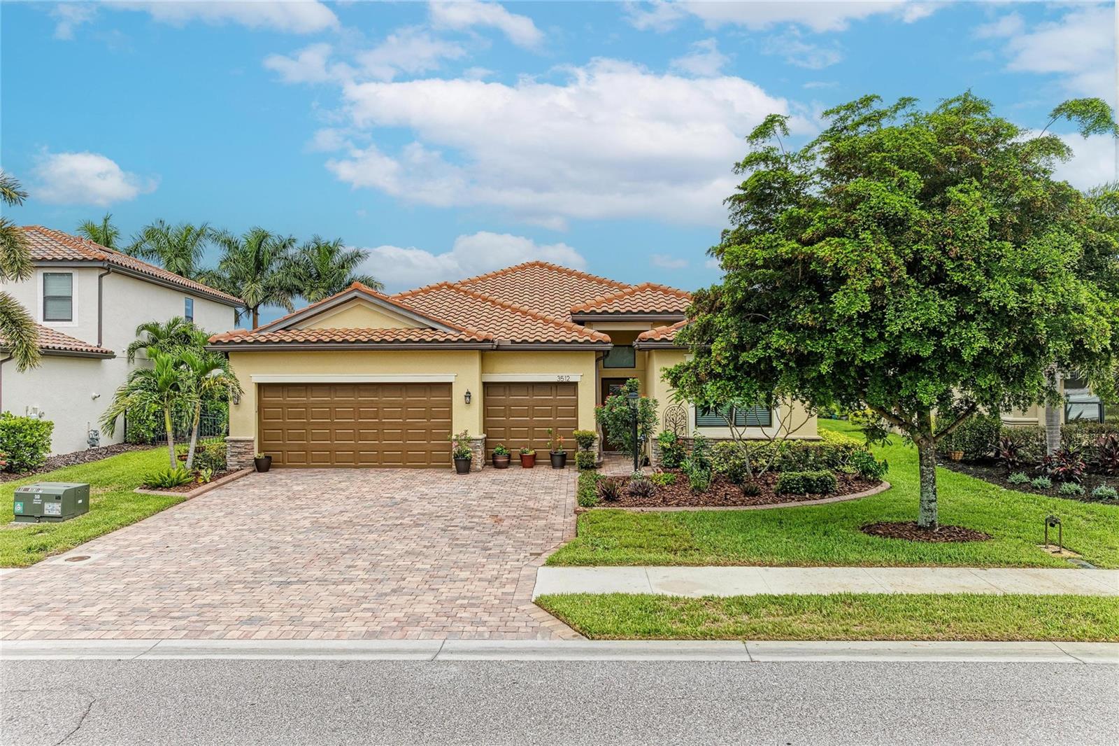 Single Family Residence em BRADENTON, FL - Daniel Dourado
