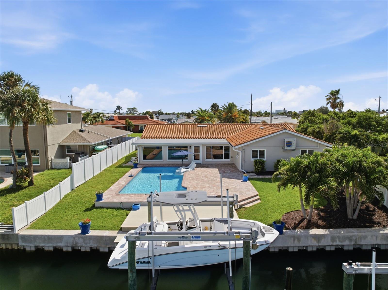 Single Family Residence in ST PETE BEACH, FL - Daniel Dourado