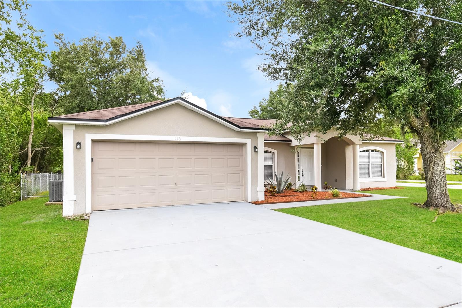 Single Family Residence in KISSIMMEE, FL - Daniel Dourado