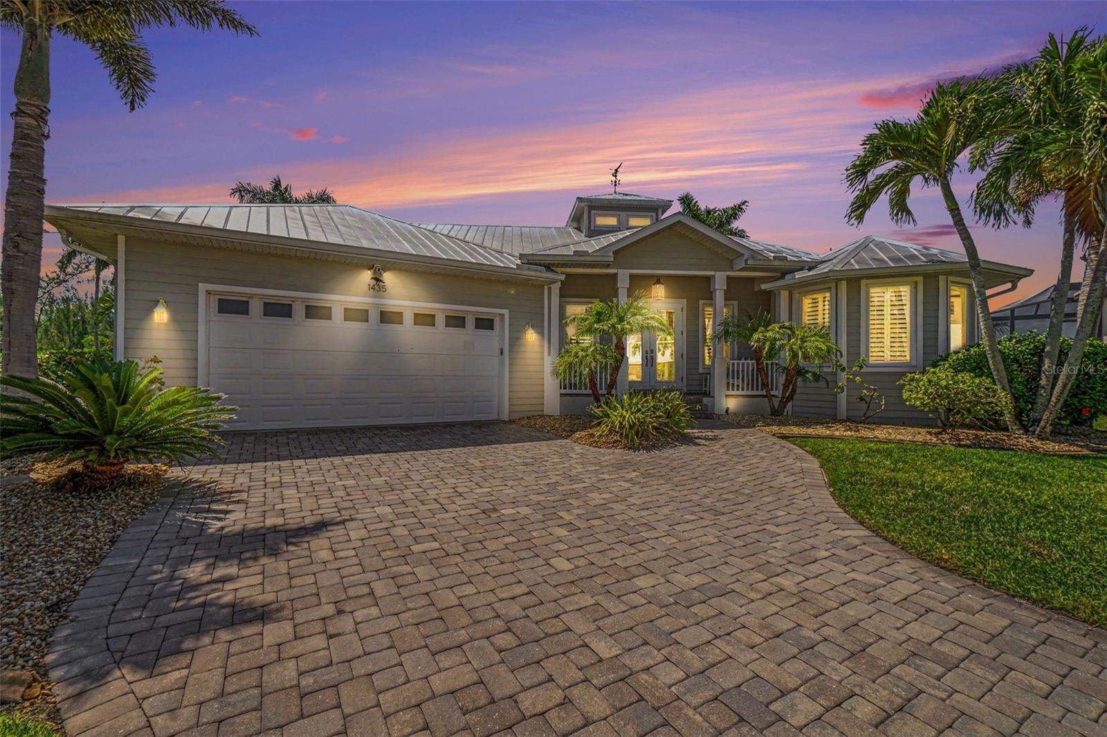 Single Family Residence in PUNTA GORDA, FL - Daniel Dourado